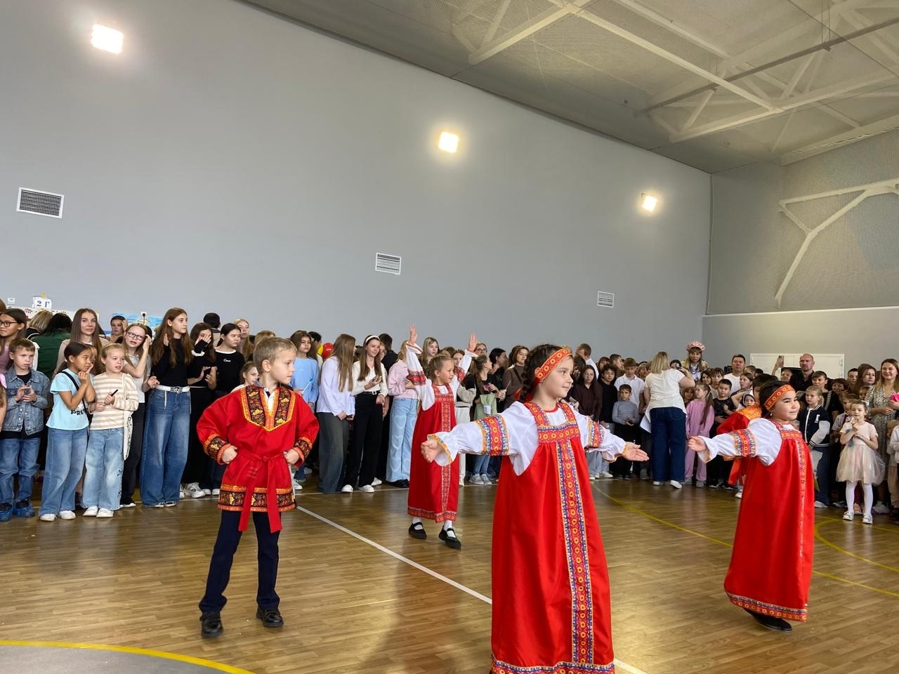 Изображения столовой.